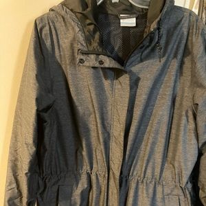 EUC Grey Columbia Hooded Rain Jacket